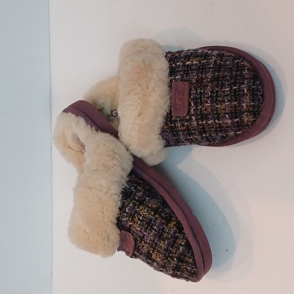 UGG Shoes - UGG KNIT SLIPPERS